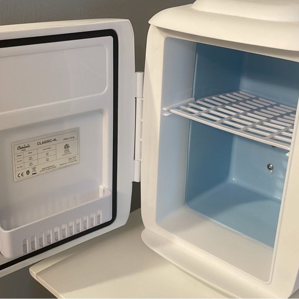 Cooluli Mini Fridge - Picture 2 of 7